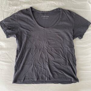 Everlane Scoop neck air tee, dark purplish-grey, Size xs
